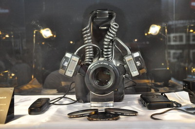 佳能數(shù)碼產(chǎn)品展示 引領(lǐng)科技時(shí)代的影像創(chuàng)新